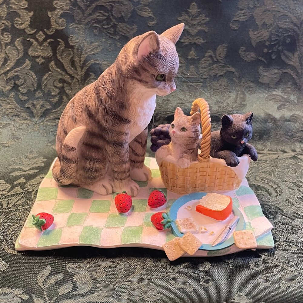 Like New Lenox American by Design "Family Picnic" Cat Figurine